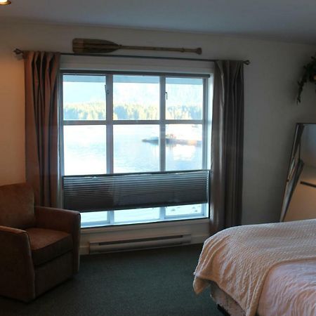 Siennas Harbour House Lägenhet Tofino Exteriör bild